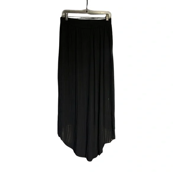 Attention Black Women's Pleated Skirt - Picture 2 of 3